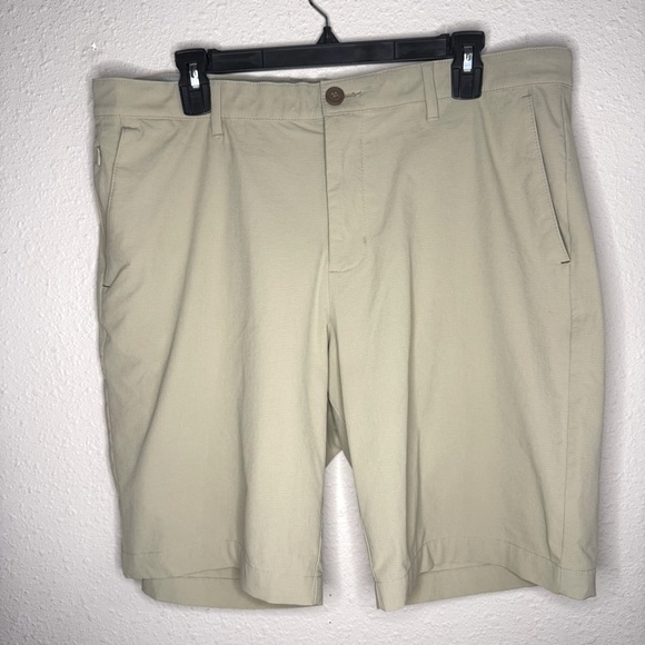 Tommy Bahama Other - Tommy Bahama Chip Shot Shorts Tan Golf Performance 10-inch Men’s Size 36